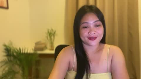 Snapshot of sweetestsmile_ chatting on 04-29-26, 03:49 Khaye online show from 04-29-26, 03:49