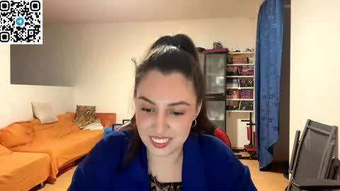 Snapshot of sweetfenomen67 chatting on 05-25-26, 08:15 Joanna online show from 05-25-26, 08:15