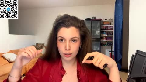 Snapshot of sweetfenomen67 chatting on 05-27-26, 07:44 Joanna online show from 05-27-26, 07:44