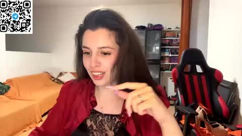 Snapshot of sweetfenomen67 chatting on 06-14-26, 07:05 Joanna online show from 06-14-26, 07:05