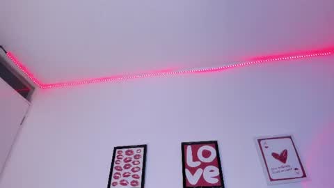 Snapshot of sweetfire_moon1 chatting on 06-11-26, 12:32 sweetfire_moon1 online show from 06-11-26, 12:32