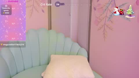 Snapshot of sweetgirl4u_ chatting on 12-15-24, 04:48 MIA online show from 12-15-24, 04:48