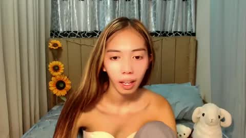 Snapshot of sweetgirl_daphne chatting on 07-07-26, 07:23 sweetgirl_daphne online show from 07-07-26, 07:23