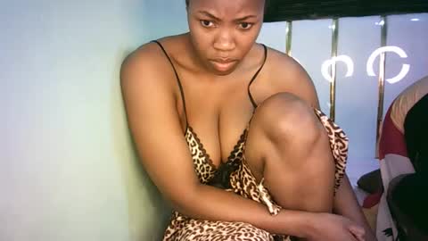 Snapshot of sweetgirltasha chatting on 10-25-25, 10:56 sweet tasha online show from 10-25-25, 10:56