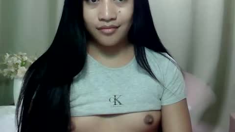 Snapshot of sweetgirly_jessa chatting on 03-15-26, 11:11 sweetgirly_jessa online show from 03-15-26, 11:11