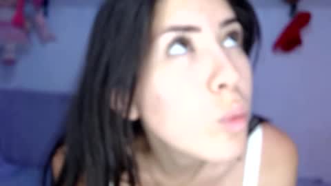 Snapshot of sweetgirsl chatting on 03-18-26, 07:17 sweetgirsl online show from 03-18-26, 07:17