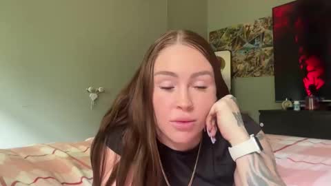 Snapshot of sweetharley08 chatting on 02-22-26, 11:36 Harley online show from 02-22-26, 11:36