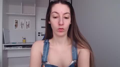 Emma  online show from 02-09-26, 09:13