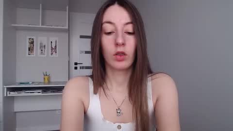 Snapshot of sweetheart_77 chatting on 02-13-26, 09:05 Emma online show from 02-13-26, 09:05