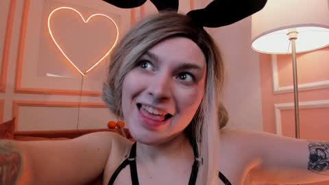 Kira online show from 12-30-24, 11:38