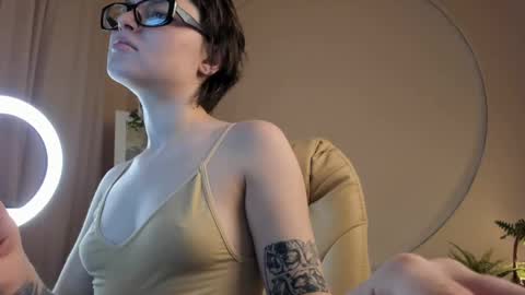 Kira online show from 02-21-25, 06:48