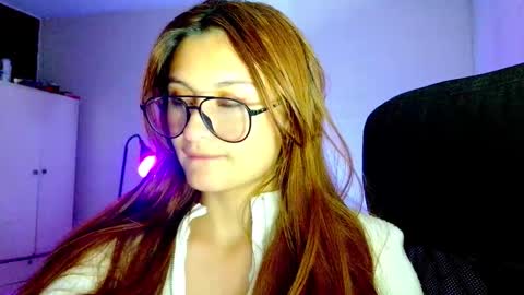 Snapshot of sweetie_ambar chatting on 09-22-25, 09:11 sweetie_ambar online show from 09-22-25, 09:11