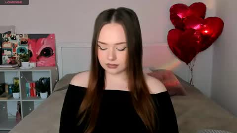 Hannah online show from 06-18-26, 03:27