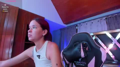 FOXXY online show from 06-27-26, 11:37