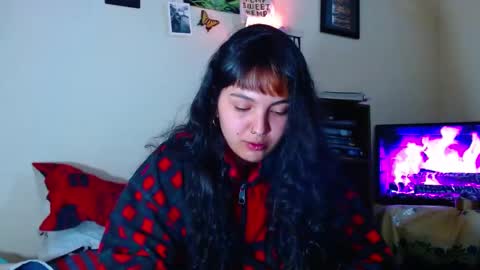 Snapshot of sweetie_maryy chatting on 02-16-25, 04:42 Maria my insta sweetie maryy online show from 02-16-25, 04:42