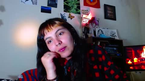 Snapshot of sweetie_maryy chatting on 02-24-25, 04:38 Maria my insta sweetie maryy online show from 02-24-25, 04:38
