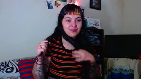 Snapshot of sweetie_maryy chatting on 02-25-25, 05:47 Maria my insta sweetie maryy online show from 02-25-25, 05:47