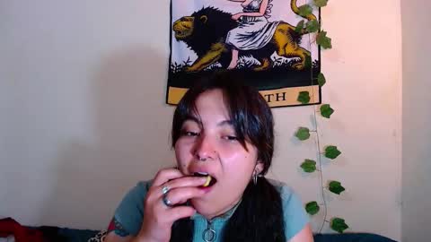 Snapshot of sweetie_maryy chatting on 10-27-25, 07:51 Maria my insta sweetie maryy online show from 10-27-25, 07:51