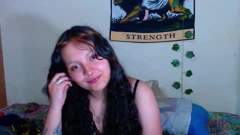 Snapshot of sweetie_maryy chatting on 01-18-26, 09:40 Maria my insta sweetie maryy online show from 01-18-26, 09:40