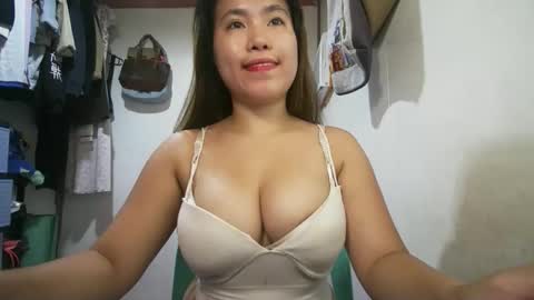 Snapshot of sweetie_trishiaxx chatting on 05-28-26, 12:52 Your GoodGirlSweet trish online show from 05-28-26, 12:52