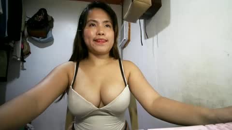 Snapshot of sweetie_trishiaxx chatting on 06-24-26, 08:13 Your GoodGirlSweet trish online show from 06-24-26, 08:13