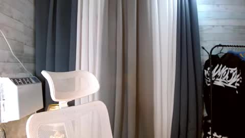 Snapshot of sweetiefox1 chatting on 10-25-25, 02:30 sweetiefox1 online show from 10-25-25, 02:30