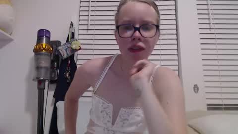 Sweetiek1tty online show from 09-12-25, 12:11