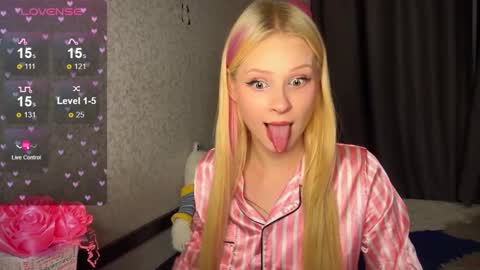 Snapshot of sweetielis chatting on 12-06-24, 01:11 sweetie Lisa3 online show from 12-06-24, 01:11