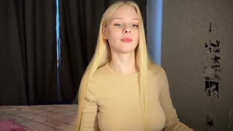 Snapshot of sweetielis chatting on 01-02-25, 07:01 sweetie Lisa3 online show from 01-02-25, 07:01
