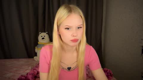 Snapshot of sweetielis chatting on 01-05-25, 12:31 sweetie Lisa3 online show from 01-05-25, 12:31