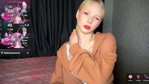Snapshot of sweetielis chatting on 02-14-25, 02:54 sweetie Lisa3 online show from 02-14-25, 02:54