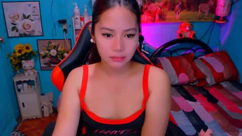 Snapshot of sweetienicole chatting on 12-02-24, 01:03 Nicole online show from 12-02-24, 01:03