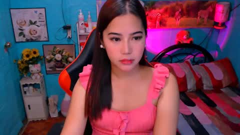 Snapshot of sweetienicole chatting on 12-06-24, 02:46 Nicole online show from 12-06-24, 02:46