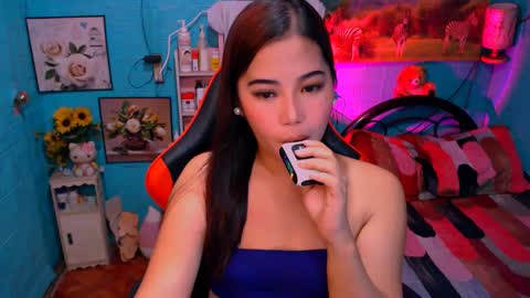 Snapshot of sweetienicole chatting on 12-13-24, 03:49 Nicole online show from 12-13-24, 03:49
