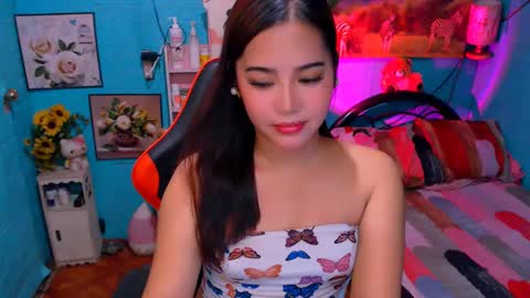 Snapshot of sweetienicole chatting on 01-06-25, 02:48 Nicole online show from 01-06-25, 02:48