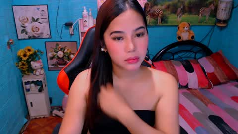 Snapshot of sweetienicole chatting on 01-15-25, 04:47 Nicole online show from 01-15-25, 04:47