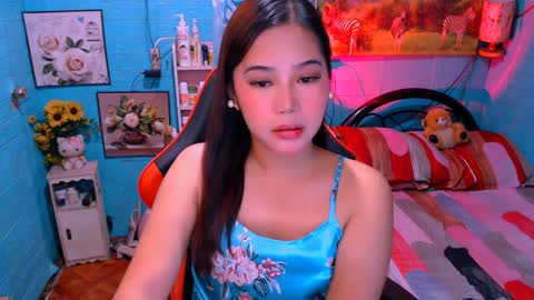 Snapshot of sweetienicole chatting on 01-27-25, 04:01 Nicole online show from 01-27-25, 04:01