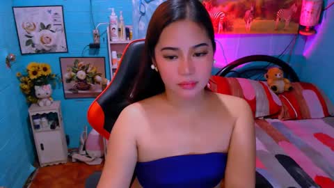 Snapshot of sweetienicole chatting on 01-28-25, 04:39 Nicole online show from 01-28-25, 04:39