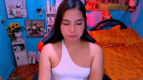 Snapshot of sweetienicole chatting on 02-08-25, 06:01 Nicole online show from 02-08-25, 06:01