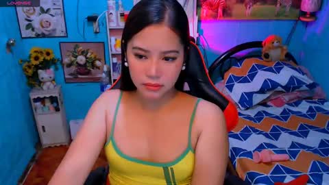 Snapshot of sweetienicole chatting on 03-05-25, 09:04 Nicole online show from 03-05-25, 09:04