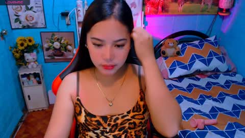 Snapshot of sweetienicole chatting on 03-09-25, 09:36 Nicole online show from 03-09-25, 09:36
