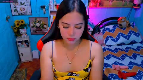 Snapshot of sweetienicole chatting on 03-12-25, 04:19 Nicole online show from 03-12-25, 04:19