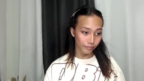 Snapshot of sweetiie_caren chatting on 01-23-25, 03:48 CAREN online show from 01-23-25, 03:48
