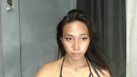 Snapshot of sweetiie_caren chatting on 03-04-25, 02:17 CAREN online show from 03-04-25, 02:17