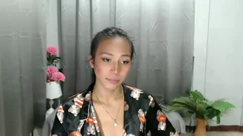 Snapshot of sweetiie_caren chatting on 03-11-25, 06:32 CAREN online show from 03-11-25, 06:32