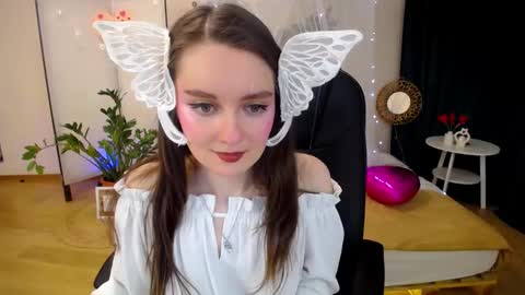 sweetintouch online show from 02-19-25, 03:28