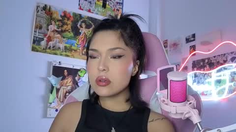 Snapshot of sweetjess01 chatting on 02-18-26, 03:13 SweetJess online show from 02-18-26, 03:13