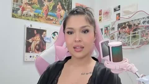 Snapshot of sweetjess01 chatting on 02-24-26, 03:32 SweetJess online show from 02-24-26, 03:32