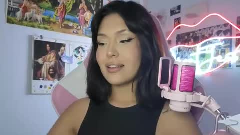 Snapshot of sweetjess01 chatting on 03-24-26, 05:45 SweetJess online show from 03-24-26, 05:45