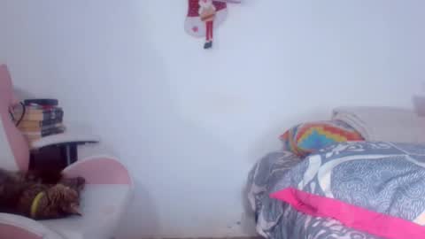 Snapshot of sweetkatik chatting on 12-26-24, 03:53 karen online show from 12-26-24, 03:53